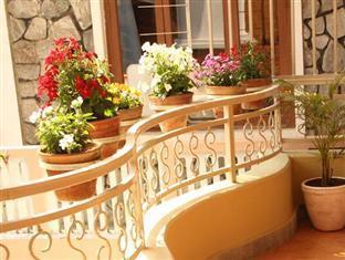 Hotel Half Moon Pokhara Exterior foto